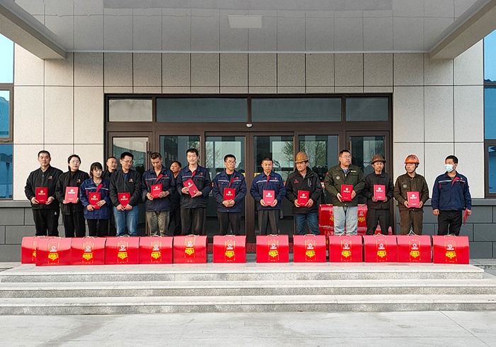 生產(chǎn)部門員工頒獎